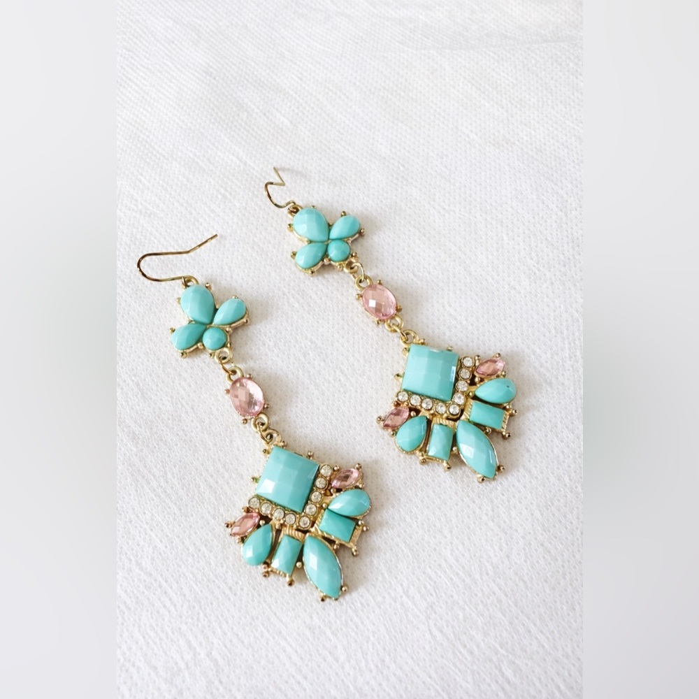 Vintage-Inspired Gold-Tone Turquoise Blush Statement Dangle Earrings